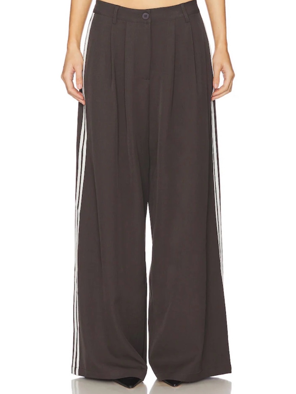 Lioness NWT size small, Wide-Leg Pants with White Side Stripes in Ash - Picture 4 of 13